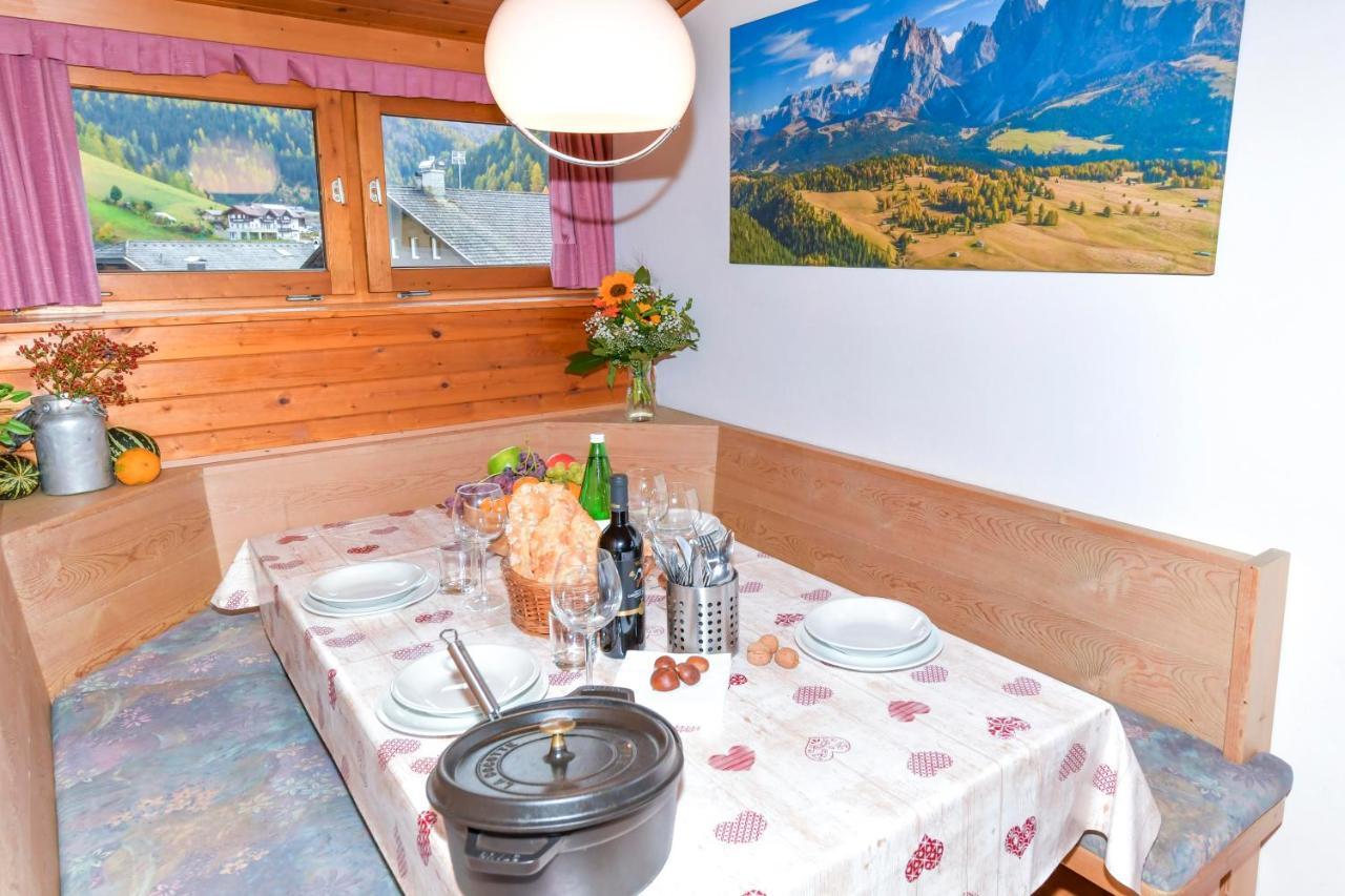 Appartamenti Chedul Selva di Val Gardena Ngoại thất bức ảnh